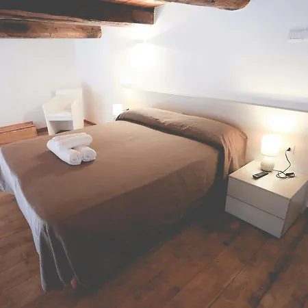 Il Viaggiatore Via Indipendenza Bed & Breakfast *