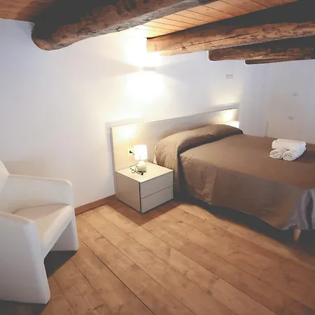 Bed & Breakfast Il Viaggiatore Via Indipendenza